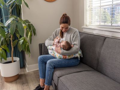 Θηλασμός με άνεση: Όλα όσα χρειάζεται μια νέα μαμά
