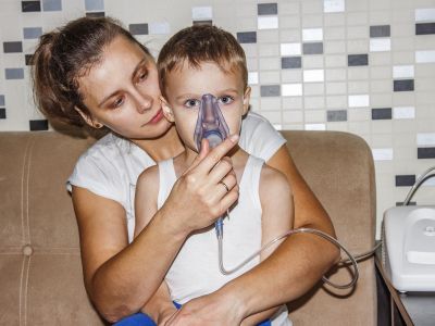 Έτσι είναι η ζωή μιας μαμάς με παιδί που έχει άσθμα