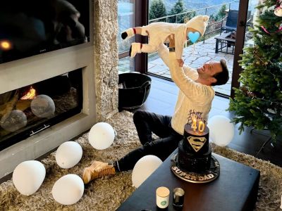 Γενέθλια με τον γιο του: Ο Ευθύμης Ζησάκης δείχνει την πιο όμορφη πλευρά της πατρότητας