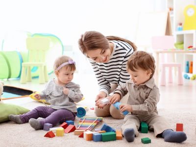 Νταντάδες της Γειτονιάς: Ενισχύουμε την οικογένεια, στηρίζουμε τους γονείς