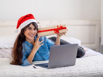 Ναι, αφήνω το ChatGPT να διαλέξει δώρα για την οικογένειά μου και είμαι πιο ήρεμη από ποτέ