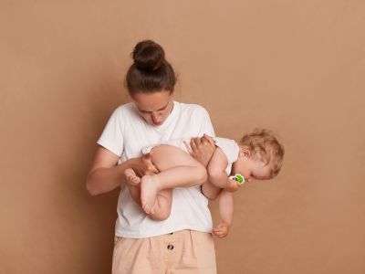 Πότε να αλλάζω την πάνα - πριν ή μετά το γεύμα;