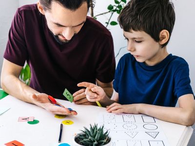 Πατέρας αυτιστικού παιδιού εξηγεί πώς οι γιορτές μπορούν να γίνουν πιο εύκολες για όλους