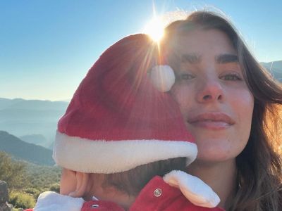 Χρύσα Μιχαλοπούλου: Δημοσίευσε την πιο cute χριστουγεννιάτικη φωτογραφία με τον γιο της