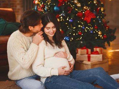 8 λόγοι που η εγκυμοσύνη μέσα στις γιορτές είναι ό,τι καλύτερο σου έχει συμβεί