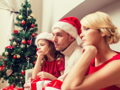 Χριστούγεννα χωρίς γκρίνια και δράματα: Συμβουλές από ειδικό για ήρεμες γιορτές με την οικογένεια