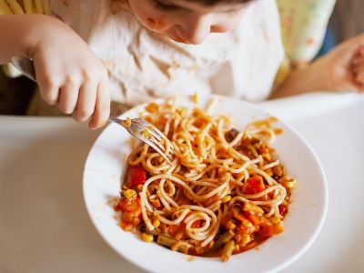 Τι να μαγειρέψω: Πρόγραμμα 7 ημερών για μαμάδες που δεν παίρνουν ποτέ απάντηση (12/01–18/01/2026)