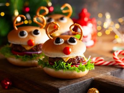 Δεν εντυπωσιάζονται τα παιδιά από το γκουρμέ μενού; Φτιάξτε μπεργκεράκια Ρούντολφ