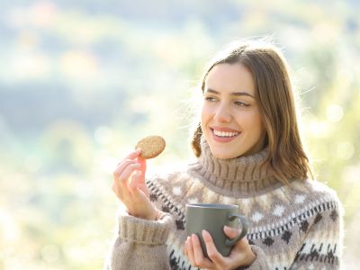 Αποτοξίνωση μετά τις γιορτές: 7 εύκολα βήματα για να χάσεις τα κιλά των διακοπών