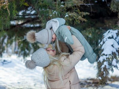 Πώς να επαναφέρεις την ρουτίνα του μωρού σου μετά τις χριστουγεννιάτικες διακοπές