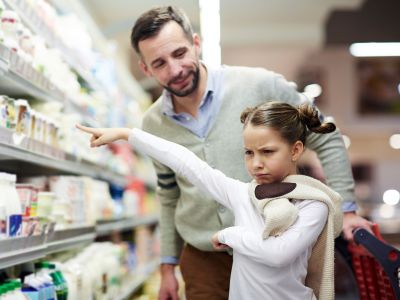 Πώς θα καταφέρετε να ψωνίσετε παρέα με τα παιδιά χωρίς να έχετε δράματα και γκρίνιες