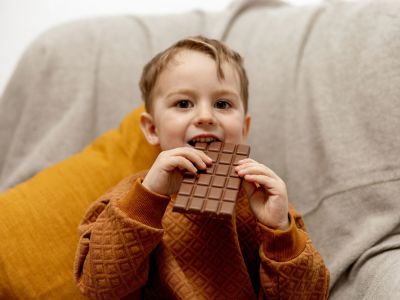 Τι τρώνε πραγματικά τα νήπια 16 - 18 μηνών; Έρευνα αποκαλύπτει