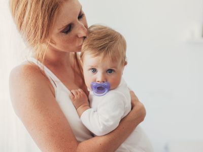 Πότε πρέπει τα παιδιά να σταματήσουν να χρησιμοποιούν πιπίλες;