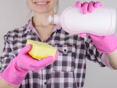 6 χρήσεις του απορρυπαντικού πιάτων που ίσως δεν έχετε σκεφτεί