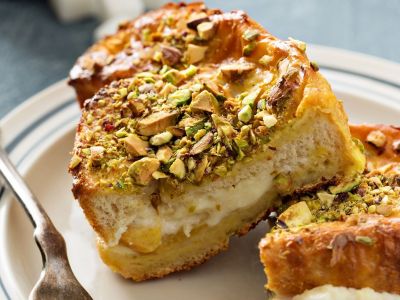 Γεμιστές αυγόφετες με καραμελωμένες μπανάνες