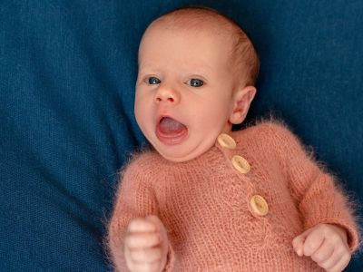 Ποια είναι η ιδανική θερμοκρασία για να κοιμάται ένα μωρό;