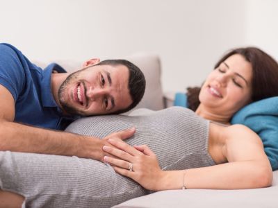 Ο ρόλος του μπαμπά στην εγκυμοσύνη: Πώς μπορεί να βοηθήσει ουσιαστικά