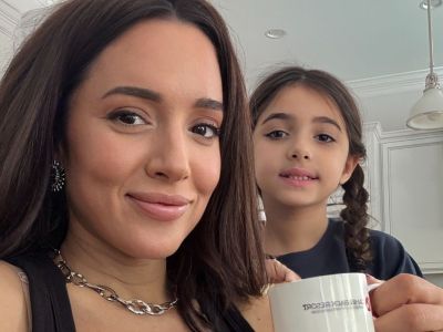 Καλομοίρα: Οι εικόνες με την κόρη της που μας θυμίζουν γιατί η οικογένεια είναι πάνω απ’ όλα