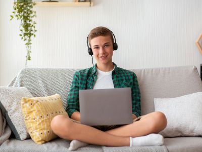 Πάνω από 1 στους 3 εφήβους τζογάρει,  σύμφωνα με νέα έρευνα - Πώς γίνεται η αρχή