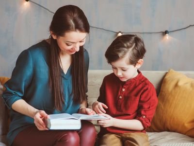 Παγκόσμια Ημέρα Ελληνικής Γλώσσας: Πώς να εμπλουτίσουμε το λεξιλόγιο του παιδιού