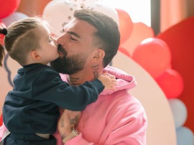 Πάρης Αλεξάνδρου: Το παιχνίδι που τον συντροφεύει παντού ακόμα και στον παιδικό σταθμό