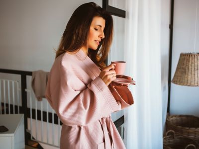 Ποια είναι η καλύτερη ώρα να πίνετε καφέ για να ζήσετε περισσότερο, σύμφωνα με την επιστήμη