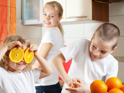 Πώς θα μειώσουμε την κατανάλωση υπερεπεξεργασμένων τροφών στα παιδιά;