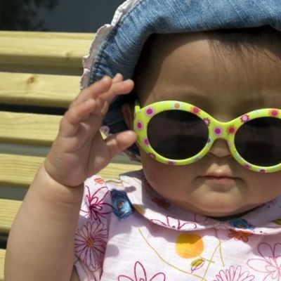 Από ποια ηλικία το παιδί μου πρέπει να φοράει γυαλιά ηλίου;
