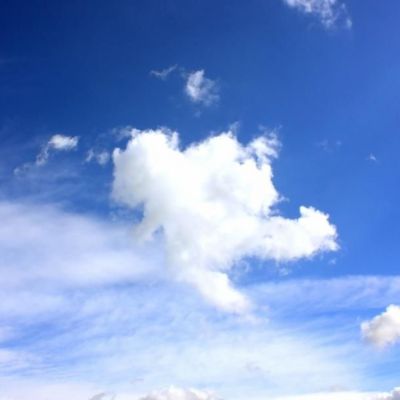 «Μαμά τι σχήμα έχουν τα σύννεφα;»