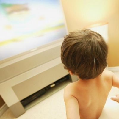 Πόσο επικίνδυνη είναι η τηλεόραση για το παιδί μου;