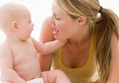 Επτά σημάδια για να καταλάβετε ότι σας αγαπά το μωρό σας