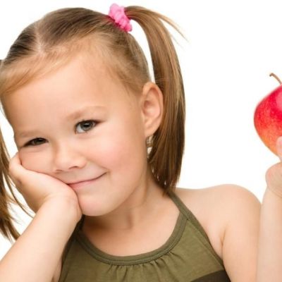 Πώς να πείσετε τα παιδιά σας να τρώνε μήλα