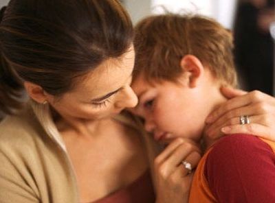 Πώς να αντιμετωπίσει το παιδί σας μια πολύ δυσάρεστη είδηση