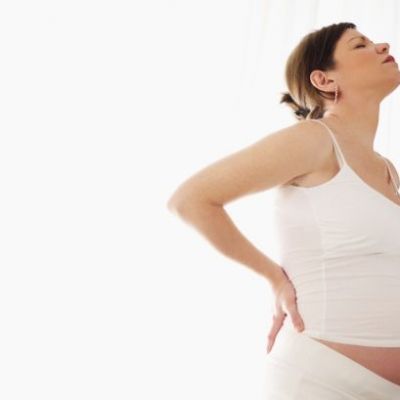 Καταπολεμήστε τον πόνο στη μέση κατά τη διάρκεια της εγκυμοσύνης σας