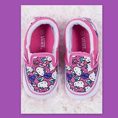 Η αγαπημένη σας Hello Kitty σε παπούτσια!