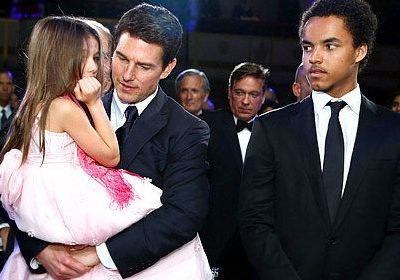 Η Suri Cruise όσο μεγαλώνει ομορφαίνει και συνοδεύει τον μπαμπά της