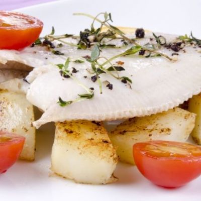 Γλώσσα με ντοματίνια και μυρωδικά