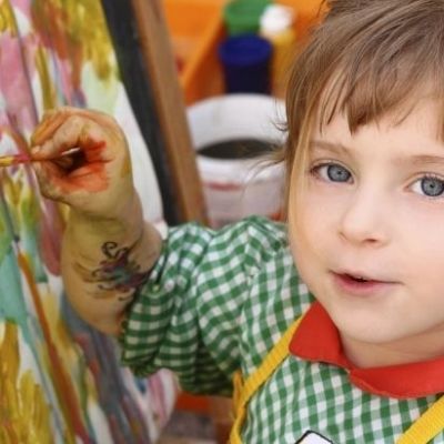 Ένα κολάζ όλο χρώμα