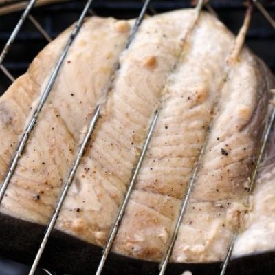 Βάλτε τον ξιφία σε καλαμάκι