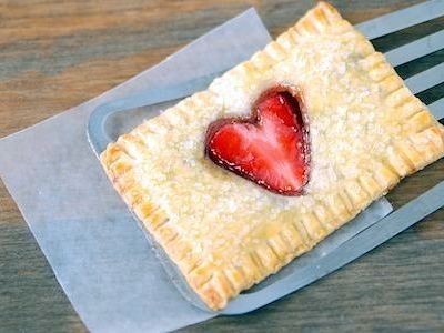 Σφολιάτα με πραλίνα και φράουλες!