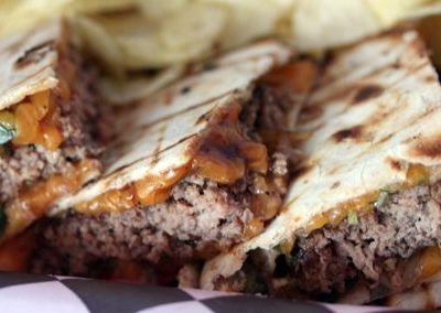 Ατομικά κεμπάπ σε τορτίγια