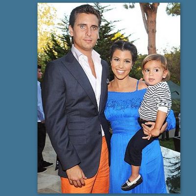 Η Kourtney Kardashian ντύνει και τους δύο άντρες της ζωής της