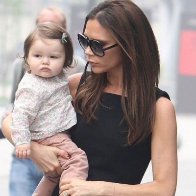 Victoria Beckham: Ταλαιπωρήθηκε να χάσει τα περιττά κιλά της εγκυμοσύνης
