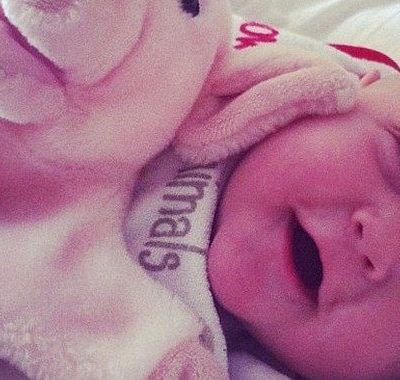 Η Peaches Geldof μοιράζεται τις πιο χαρούμενες φωτογραφίες του γιου της