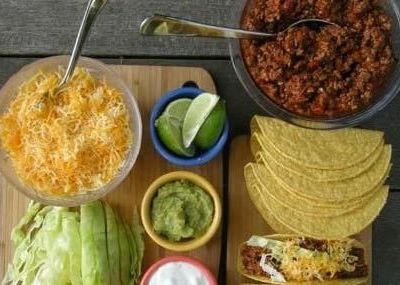 Tacos με την επιλογή των υλικών δική σας