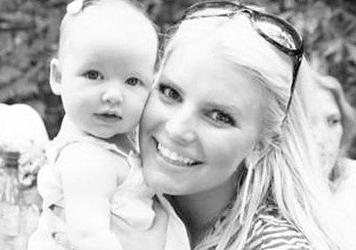 Jessica Simpson: Γιόρτασε τα γενέθλια του συζύγου της για πρώτη φορά με την κόρη της!
