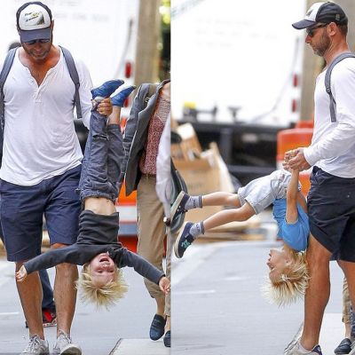 Τα παιδιά της Naomi Watts, παίζουν με τον μπαμπά τους!