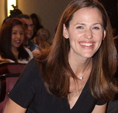 Η Jennifer Garner μιλά στο Καπιτώλιο για λογαριασμό του Save The Children