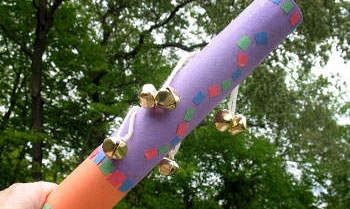 Παίξτε μουσική με το εσωτερικό του χαρτιού κουζίνας!