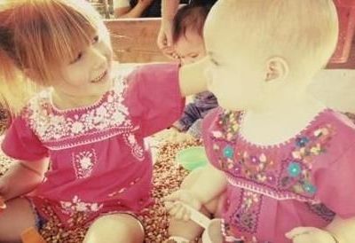 Tori Spelling: Οικογενειακές στιγμές στην προετοιμασία για το Halloween